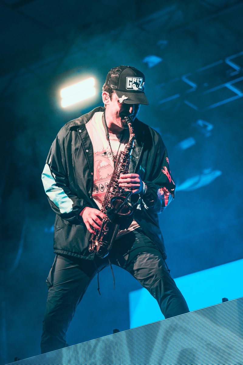 ssbdfest's tweet photo. WOW...faces melted 🫠 
Thank you for everything 
We love you 💛
@griz https://t.co/Xq8l0iqGKO