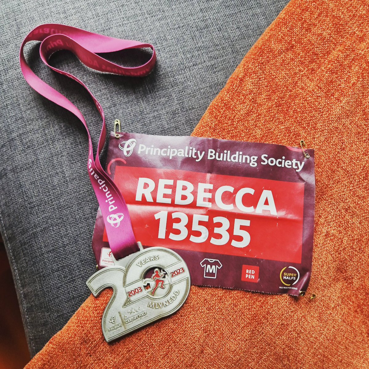 After some time to sit on it. I'm super proud of myself for making it around <a href="/CardiffHalf/">Cardiff Half 🏴󠁧󠁢󠁷󠁬󠁳󠁿</a> for <a href="/tyhafan/">Tŷ Hafan Children's Hospice</a> 

It wasn't my fastest half by any means, but 3 days ago I was laid up in bed and I hit a mental barrier at mile 10/11 so I should just be proud I made it around 💚