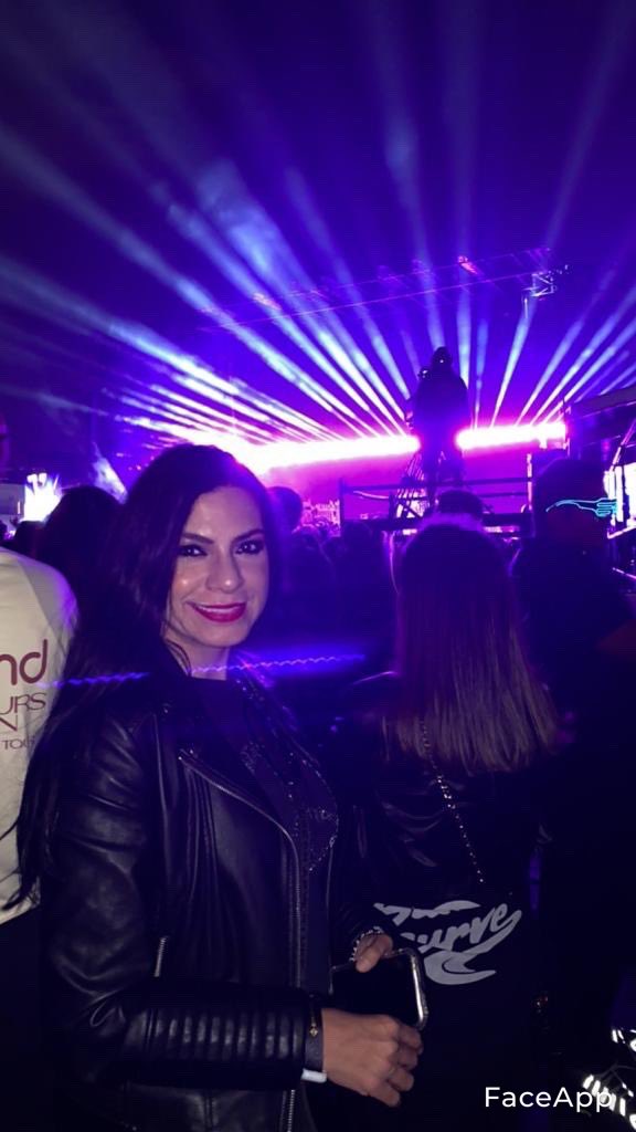 gracielamontano's tweet photo. The Weeknd en Foro Sol 💙 #daughtertime #timeflies https://t.co/2oouoTiSJv