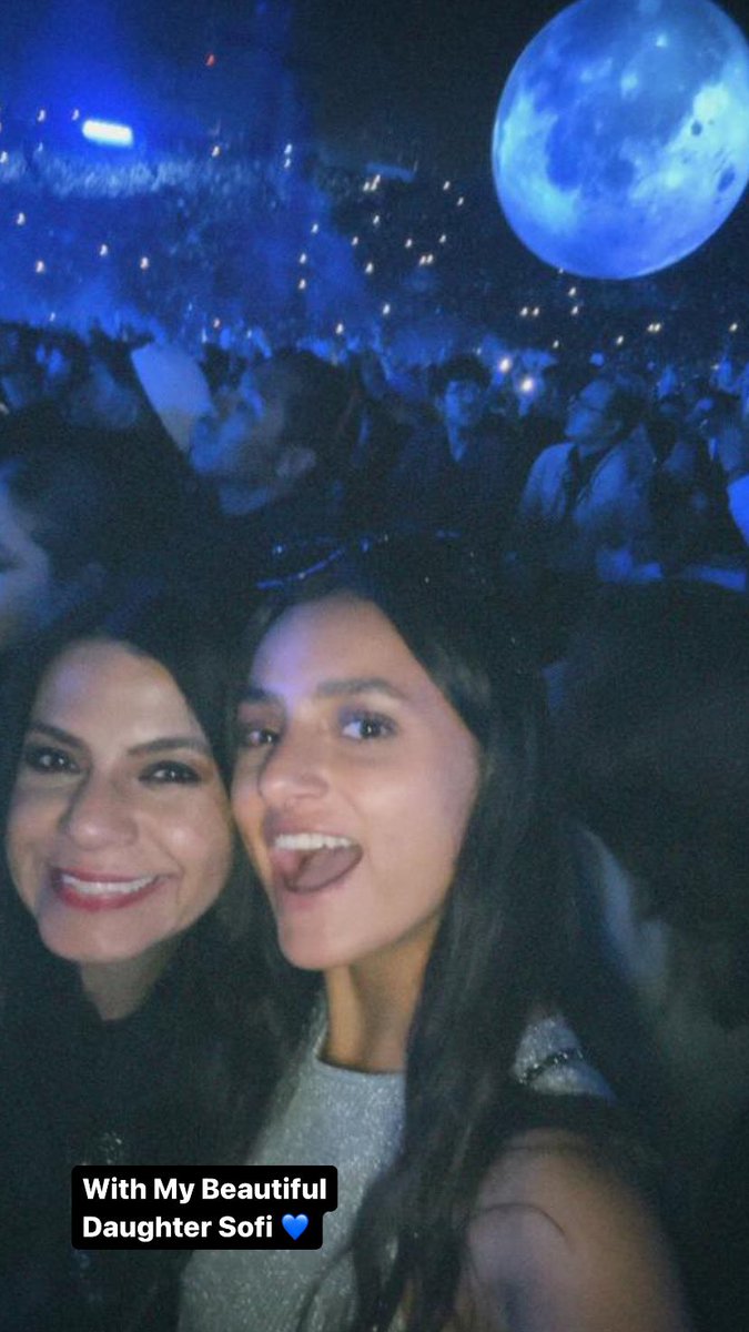 gracielamontano's tweet photo. The Weeknd en Foro Sol 💙 #daughtertime #timeflies https://t.co/2oouoTiSJv