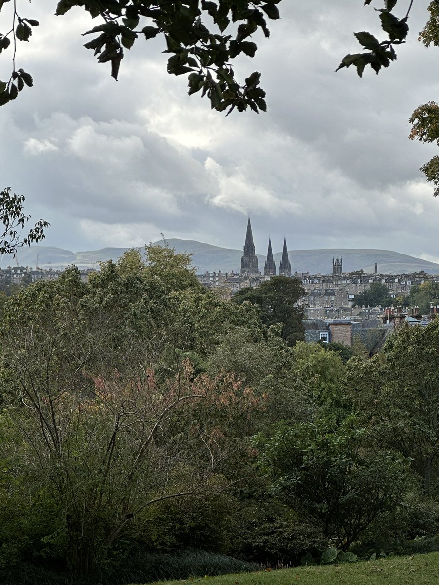 FeinLouise's tweet image. Gorgeous Edinburgh! 

#weekendbreak