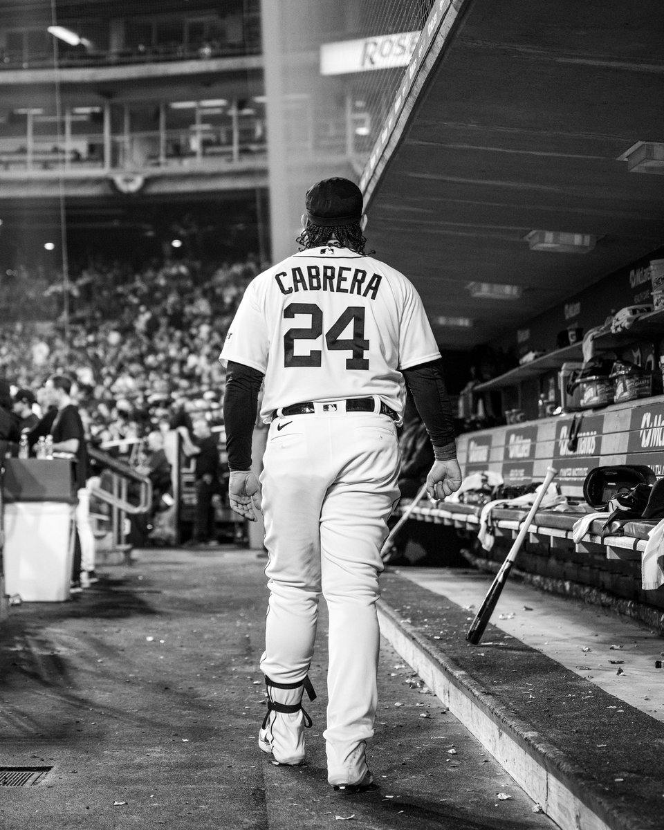 Kath_baseball's tweet photo. 🔸21 campañas
🔸12 veces All Star
🔸Anillo de Serie Mundial
🔸2 veces líder de HR
🔸2 veces líder de RBI
🔸4 Títulos de bateo
🔸MVP
🔸2 veces ganador del premio Hank Aaron
🔸7 bates de plata
🔸Triple Corona

🔹PRÓXIMO SALÓN DE LA FAMA 🇻🇪

¡Fue un verdadero placer verte jugar! 🥹 https://t.co/SNnWRzuvay