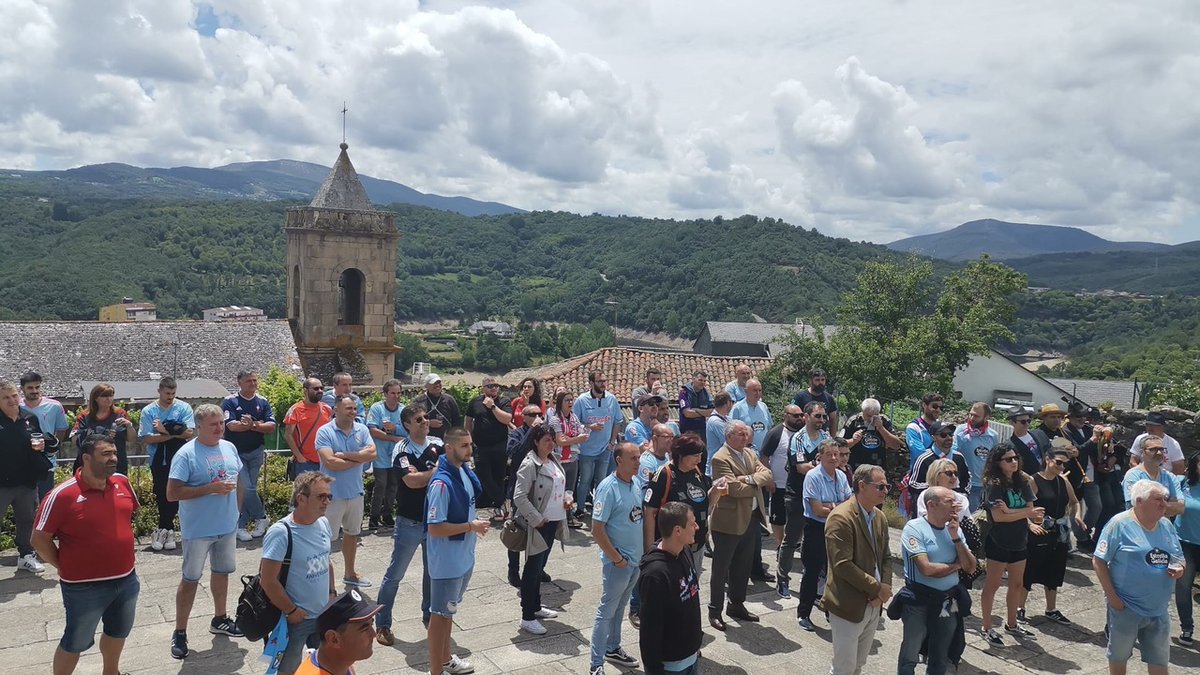 Hoxe está de aniversario a peña celtista compostelana, Merlegos Celestes (<a href="/merlegosRCCV/">Merlegos Celestes</a>) 💙

Felices trece! 🎂

Aquí, a súa historia: lavoz.gal/d6apa