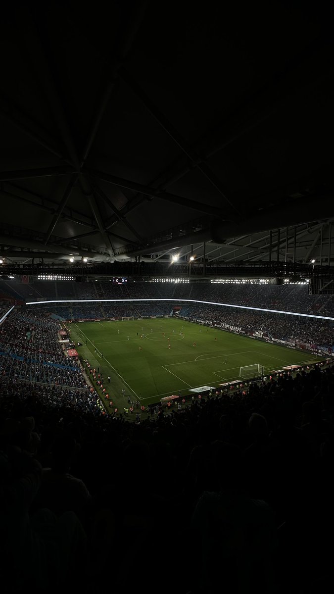 3 Büyütülmüşlere Arsa,Arazi Destek Verilir Bizden ise haraç babında Kiralık durduğumuz stattan Sponsor gelirinden %25 isteniyor Biz Bu ülkenin neresindeyiz ? 

Avni Akerimizi aldınız size stat yapılacak dediniz yaptığınız statı da kiraladınız! 

#KendinizeGelin <a href="/gencliksporbak/">Gençlik ve Spor Bakanlığı 🇹🇷</a>