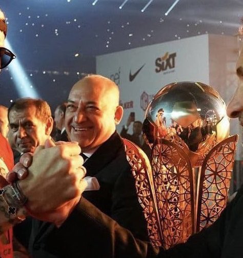 fenersportscom's tweet photo. #MehmetBüyükekşiİstifa https://t.co/tfgNMAQ1Su