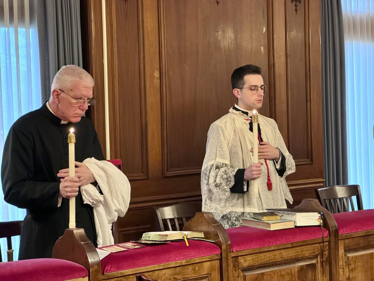 MHTSeminary's tweet image. James Marshall, a former Novus Ordo Jesuit cleric, enters the clerical state by being tonsured by Bishop Sanborn on the Feast of the Dedication of St Michael, 2023. #tonsure #catholicism #mhtseminary