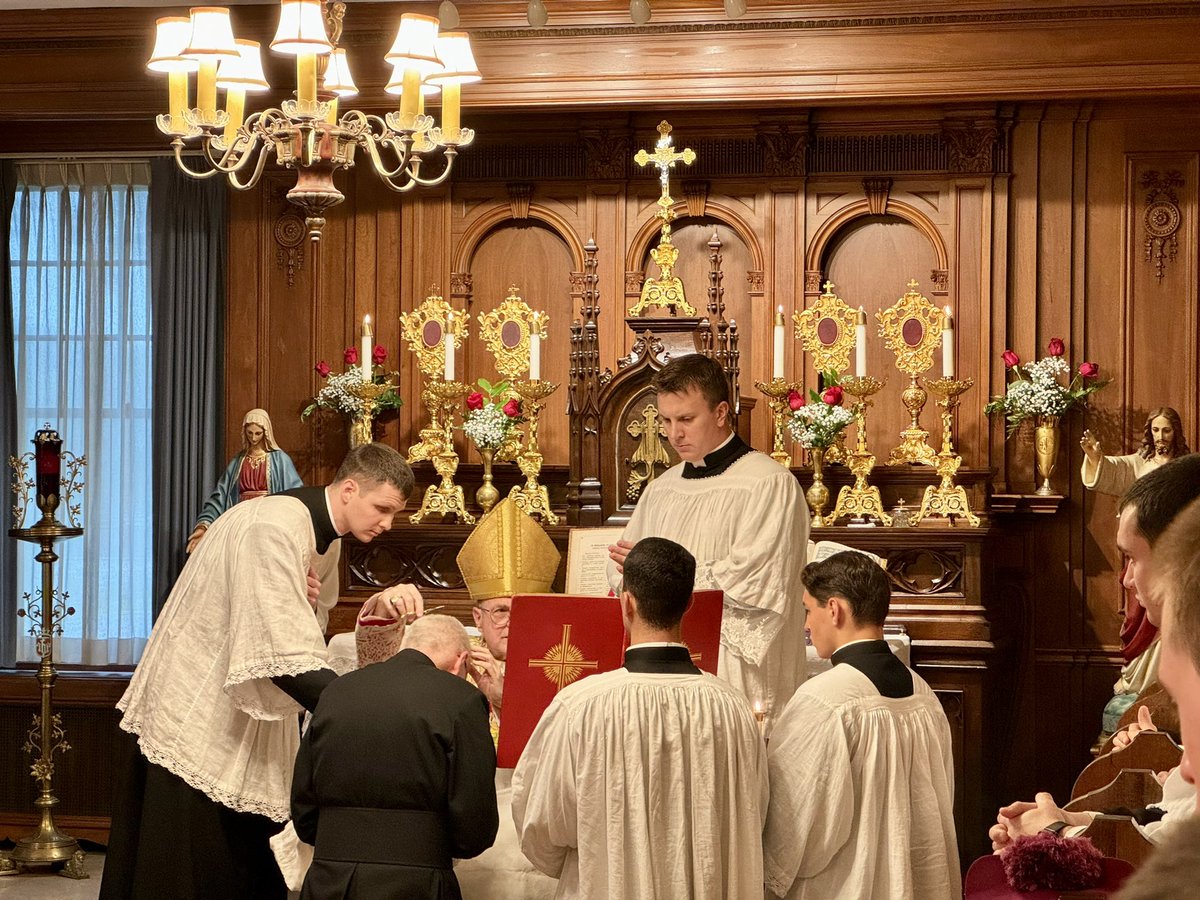 MHTSeminary's tweet image. James Marshall, a former Novus Ordo Jesuit cleric, enters the clerical state by being tonsured by Bishop Sanborn on the Feast of the Dedication of St Michael, 2023. #tonsure #catholicism #mhtseminary