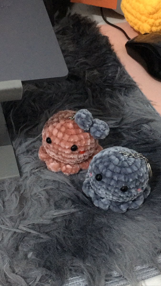 ryejiscart's tweet photo. 🏁 #siasmarket 

          octopus crochet keychain !
          50 ea + pf &amp; sf
          rcbyt https://t.co/MK5qaWvDEQ 

🖇 . . . wts lfb ph doll amigurumicute yarn kpop enhypen txt bts itzy new jeans svt seventeen twice blackpink bp aespa nct dream 127 wayv https://t.co/Wuq0uT3Ht8