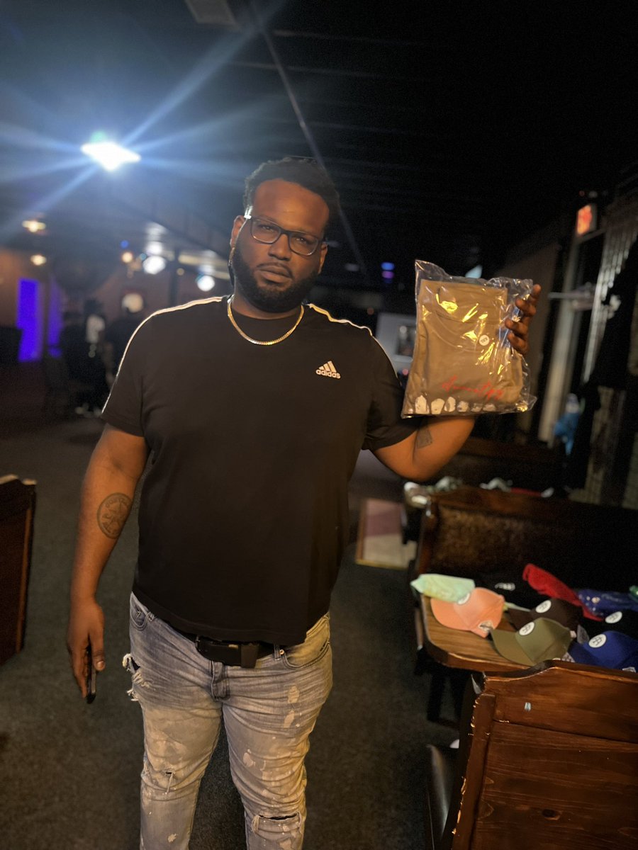 AeronotiqzInfo's tweet photo. Thank you everybody who shopped with us on last night @ #FREEGAMESHOWCASE π
Online shop open 24/7 https://t.co/1mBebD6uZu π
Upcoming Pop Up Shops:
10/20 San Antonio, TX
10/22 DFW, TX
11/11 Phoenix, AZ
11/12 Denver, CO
11/17 San Antonio, TX
11/18 Dallas, TX
12/15 San Diego, CA https://t.co/BEBlJV2Jf1