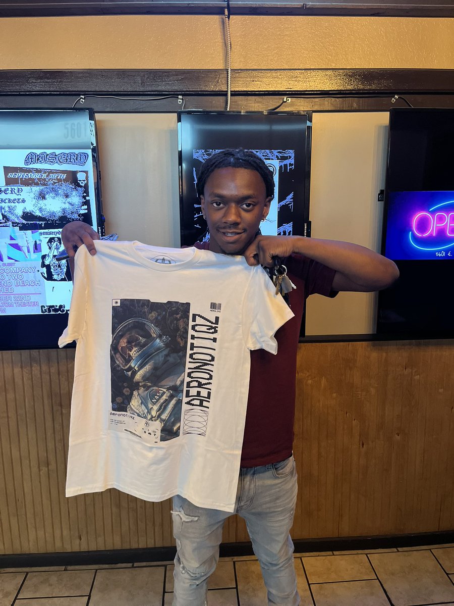 AeronotiqzInfo's tweet photo. Thank you everybody who shopped with us on last night @ #FREEGAMESHOWCASE π
Online shop open 24/7 https://t.co/1mBebD6uZu π
Upcoming Pop Up Shops:
10/20 San Antonio, TX
10/22 DFW, TX
11/11 Phoenix, AZ
11/12 Denver, CO
11/17 San Antonio, TX
11/18 Dallas, TX
12/15 San Diego, CA https://t.co/BEBlJV2Jf1