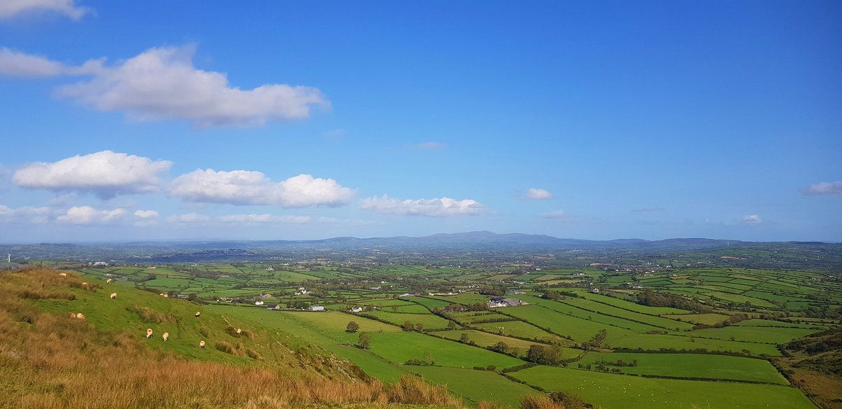 Beautiful day to start October #autumn #sunshine #view #rostrevorarea #hilltownarea #codown #nature #scenery #drive #walk #discover #thisplace @WeatherCee #bluesky #weather @WeatherAisling #photography #clouds #fields #viewpoint #family