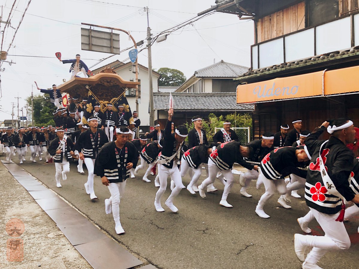 narimonomikoto's tweet photo. 大型の新調地車を
普通に扱えてるのが凄い!!!
と見物しながら感心してた👺

どっしりで派手なはずやけど
すっきりした印象が不思議やった。

#熊取
#五門
#五門區

地車や彫物って見る度に印象変わったりするから何回も見らなわからん。 https://t.co/5UU8YBdtID
