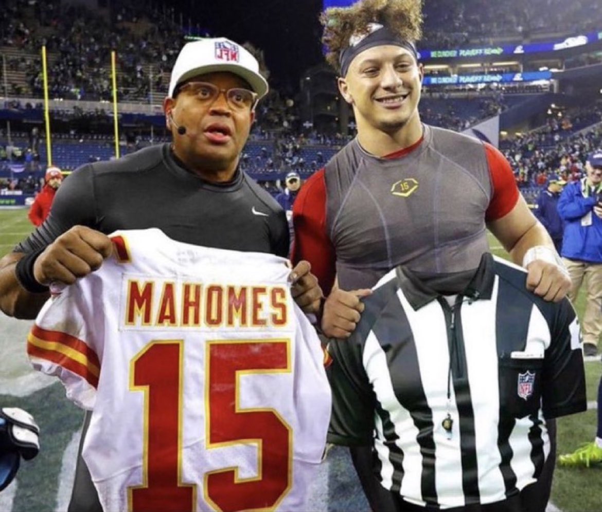 WoodyRYW's tweet photo. @BleacherReport The Mahoax continues, meanwhile Cris Collinsworth just came https://t.co/32RfD9YXqV