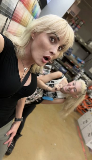 Going to Home Depot with @YesMissShayla is actually the coolest A List shit anyone can do in NYC https://t<a class="tags" target="_blank" title="On Twitter" href="/?out=eyJ0eXAiOiJKV1QiLCJhbGciOiJIUzUxMiJ9.eyJpYXQiOjE3MjEyNTU2NTYsImlzcyI6InR3cG9ybnN0YXJzLmNvbSIsIm5iZiI6MTcyMTI1NTY1NiwiZXhwIjoxNzUyNzkxNjU2LCJyZWRpcmVjdF91cmwiOiJodHRwczovL3R3aXR0ZXIuY29tL1llc01pc3NTaGF5bGEifQ.40iRCLVBmtUycn9MY13NEXFyCmE0MEy9lq8i8NjaFk_zUEeDsRsl-uFXIKj9-crncZjuW1WqsnhBsRQsRPsIdA">@YesMissShayla</a>