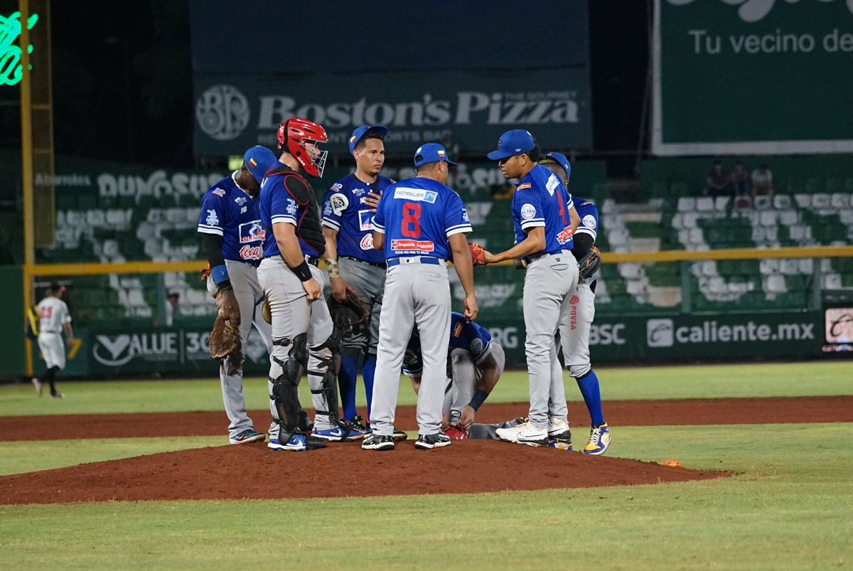 caimanesLPB's tweet photo. Gracias a todos por el apoyo. Lamentablemente esta noche no fue, felicidades a los Redhawks por el triunfo en esta maravillosa #BaseballChampionsLeague. ¡Familia nos vemos el 3 de noviembre en la temporada profesional! https://t.co/lJxGsK1Ki3