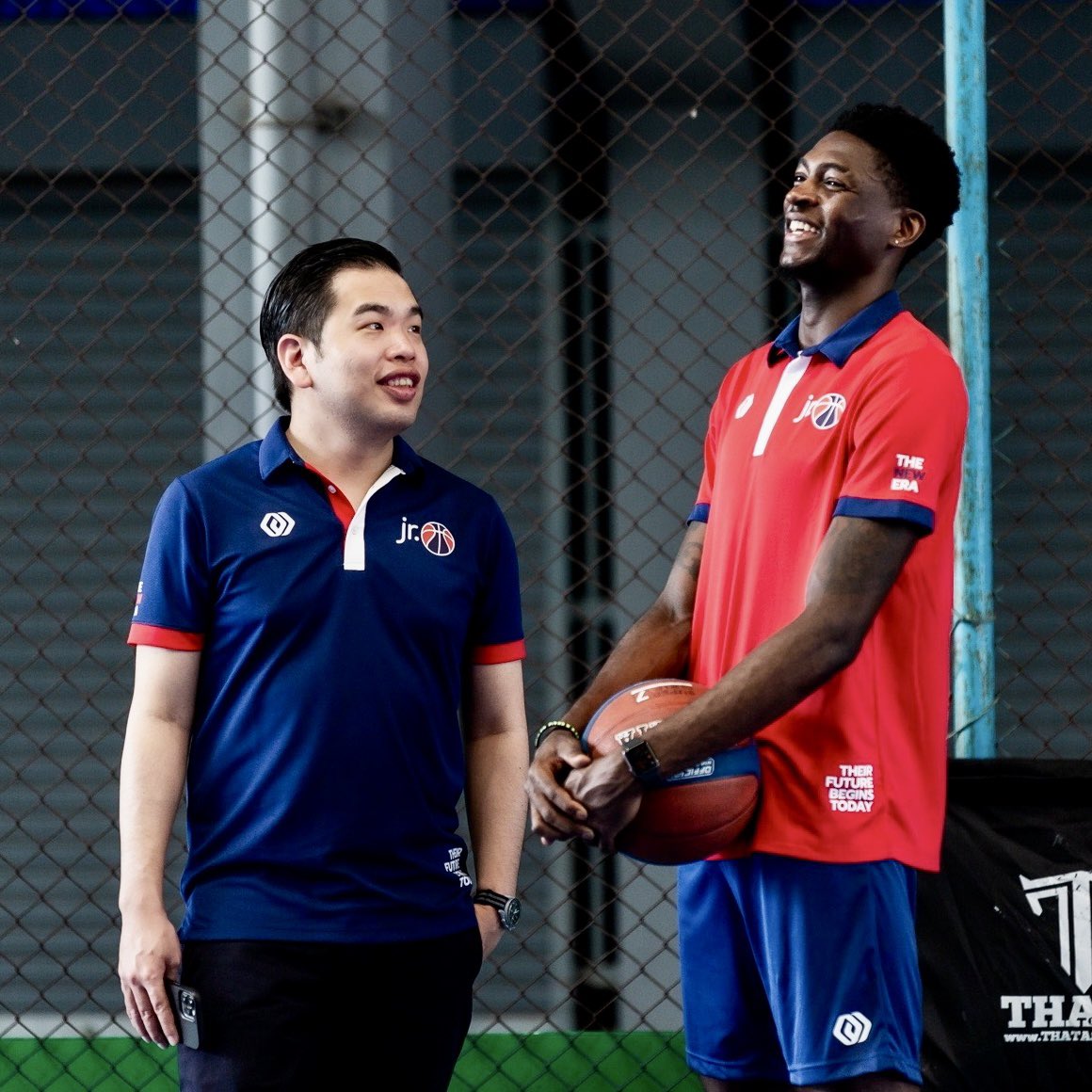 RAYS Scoop | Payu and Joe Jr. at the @nblthailand Jr. NBL x THATA Basketball Clinic in Chonburi over the weekend 🏀

#GoRays #BanBuengDevilRays #WeAreNBL #JuniorNBL #PayuNerng #JoeJunior #บาสเกตบอล #บาสไทย #บาสชล #พายุเนื่องจำนงค์