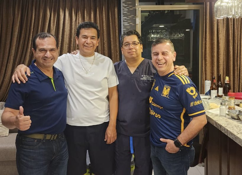 dratondo's tweet photo. #ExUANL #FacMed https://t.co/66DKIieVx9