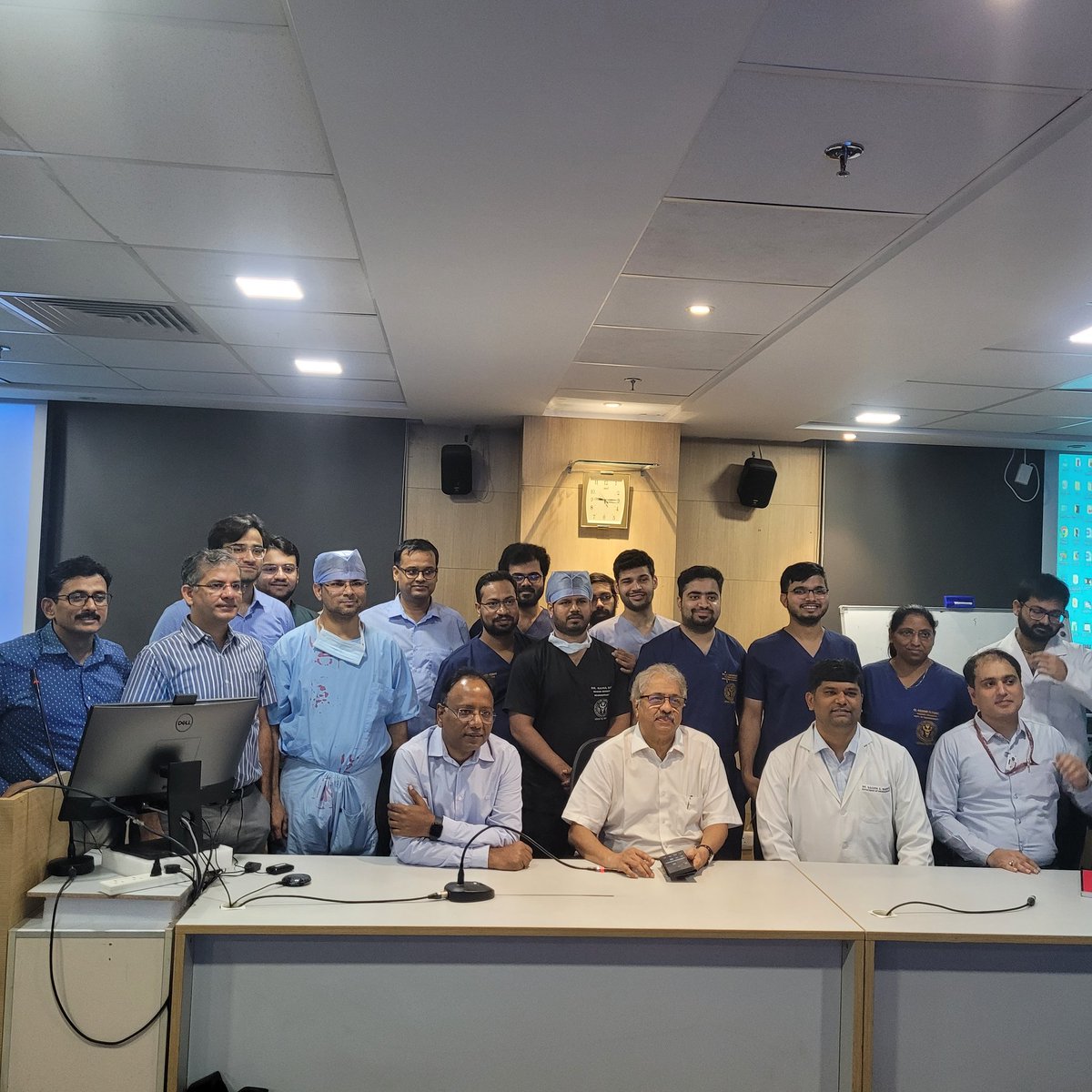 NSxAIIMS's tweet photo. The department of Neurosurgery AIIMS new delhi hosted Prof Suresh Nair, President of International Meningioma Society and a teacher par excellence.The residents and faculty both benefitted from his immense experience and wisdom.@NIMHANS_BLR @aiims_newdelhi @AIIMSJ_NeuroSx https://t.co/sQJyMVnRqs