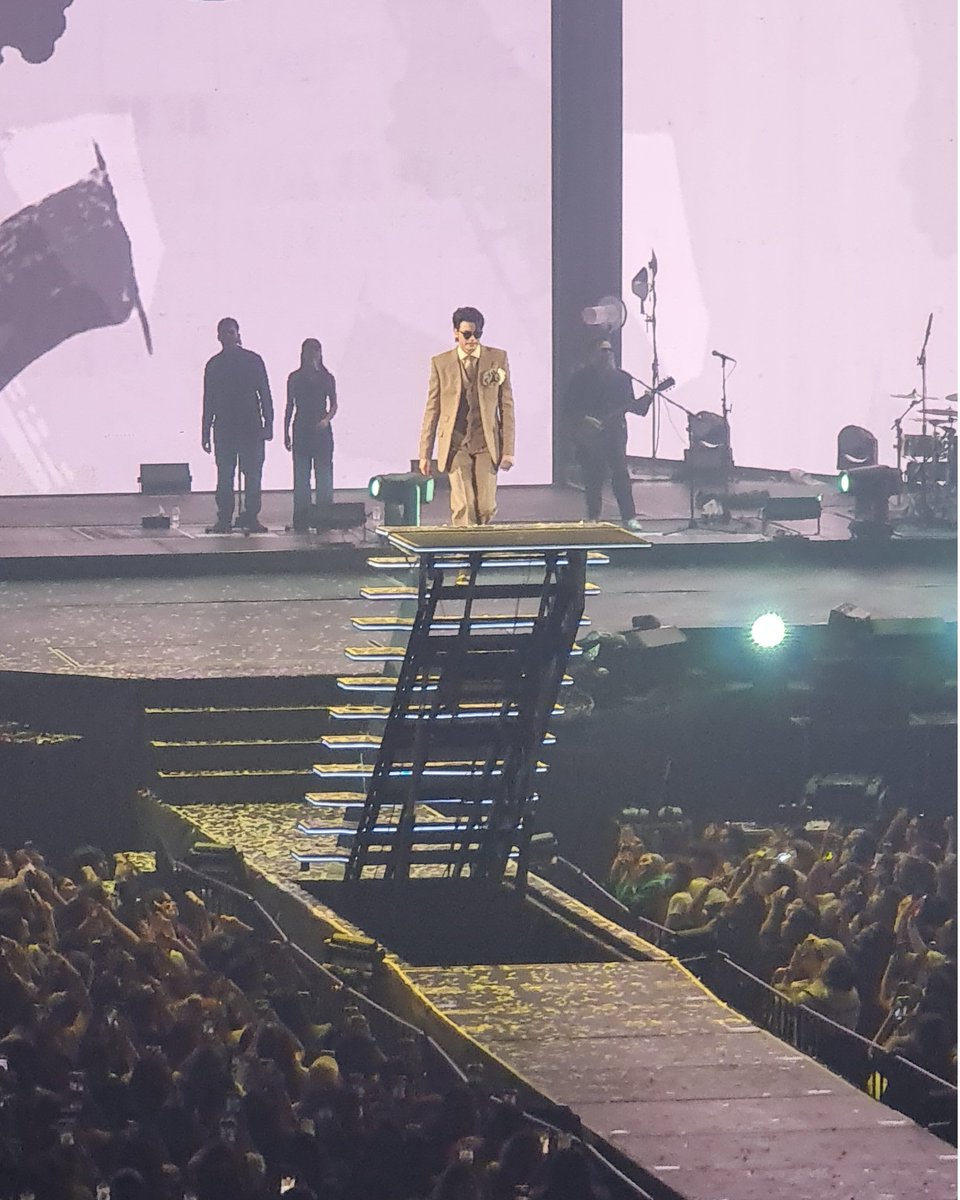 VernLoveis's tweet image. เก่งมากครับบพี่นนท์ 👍 You're the best 👏🤍

#NONTTANONT
#NONTEP02จริงๆจังๆConcert
#LOVEISENTERTAINMENT