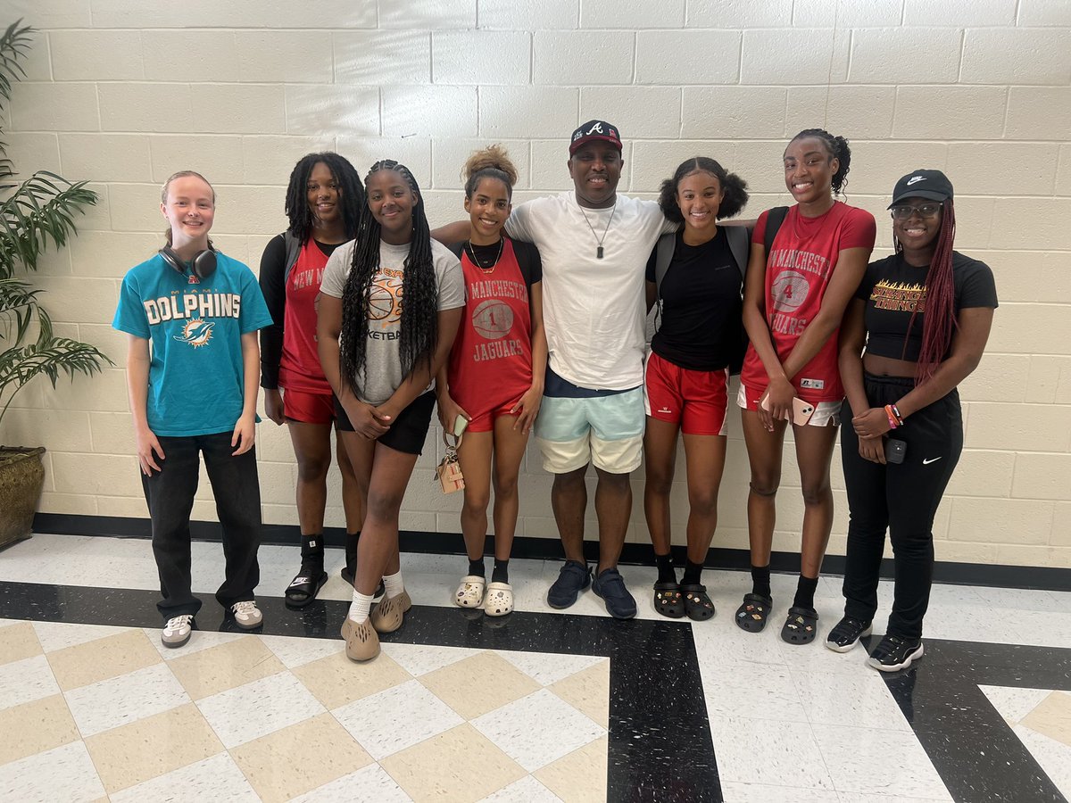 Man I love getting out and seeing our kids play and seeing them support each other!  #WeComing 🟠⚫️