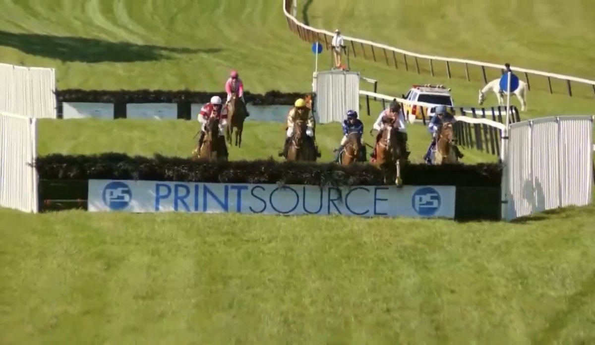 AshwellStable's tweet photo. ARROWHEART giving #AshwellStable our second win on the day in the >120 Handicap Hurdle for owner Charles Fenwick. 🩷▫️
This NY bred 4 y/o wins first start back since his win last Nov. at Montpelier.
Sourced by Clarity TB’s
@LeslieYoung1 @FoxfieldRaces @nytbreeders @ArchieMacauley https://t.co/1s5bdTJNYe