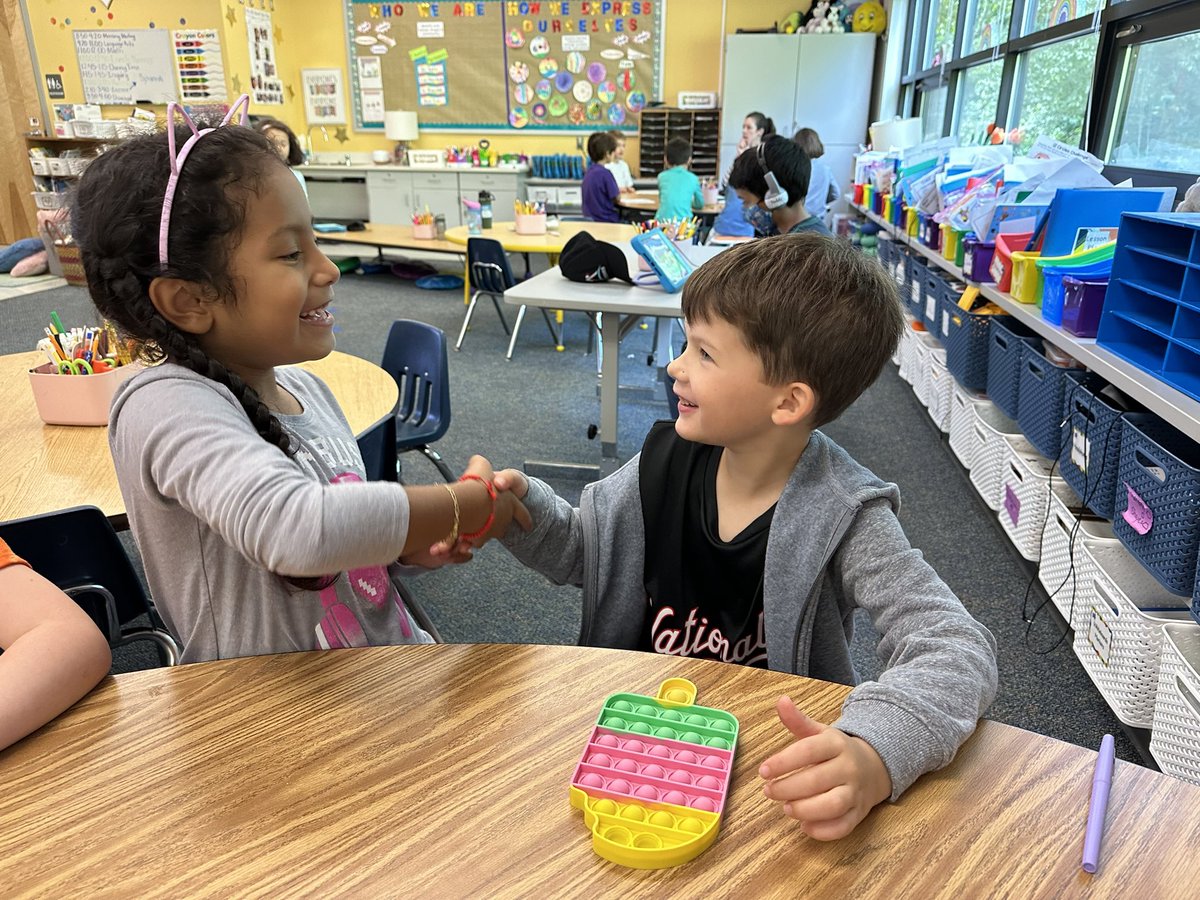 Meg Flajser tweet media