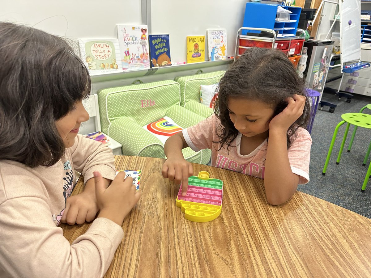 Meg Flajser tweet media