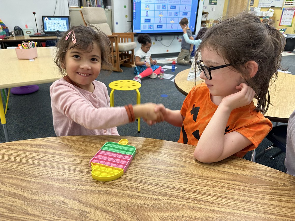 Meg Flajser tweet media