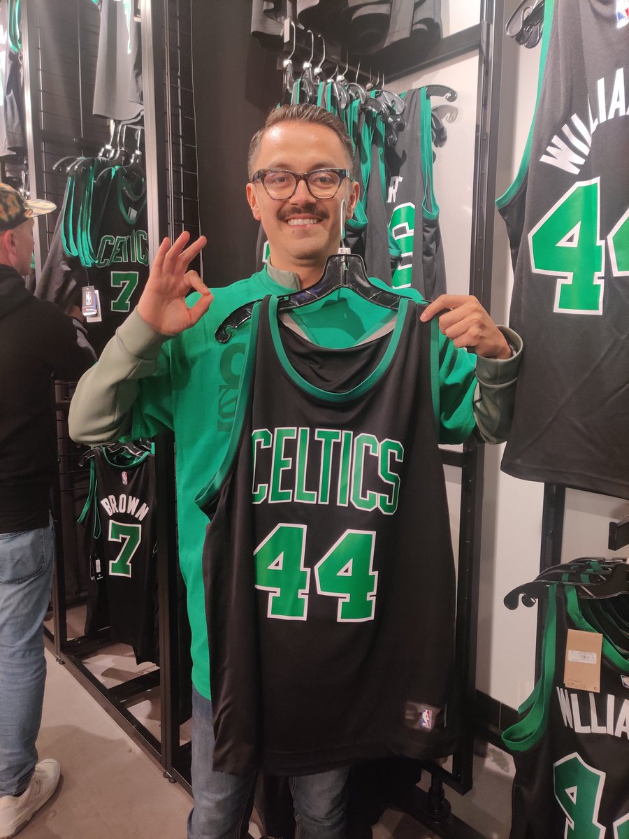 mozart_34's tweet photo. I'm gonna miss you #robertwilliams #Celtics #lordtime https://t.co/12U4vPQiN1
