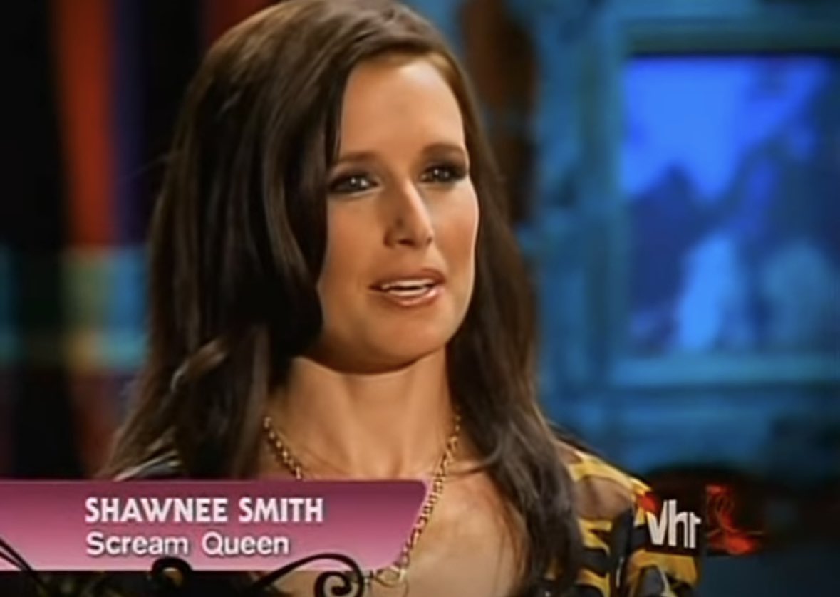 daniihorror's tweet image. does anyone remember this show called scream queens where girls would compete for a chance to star in SAW and shawnee was one of the judges ??? we need to bring it back so i can go on