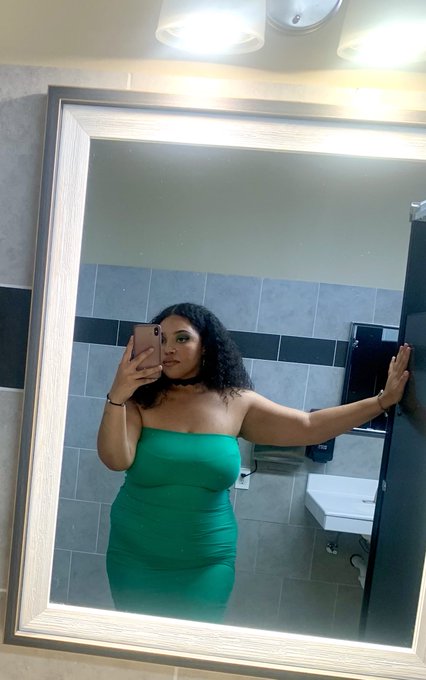 wedding fun💚🤍 https://t.co/4Kc7he1toE<a href="/tag/bbw"class="tags"><span>#bbw</span></a><a href="/tag/newprofilepic"class="tags"><span>#newprofilepic</span></a><a href="/tag/nsfw_twt"class="tags"><span>#nsfw_twt</span></a>