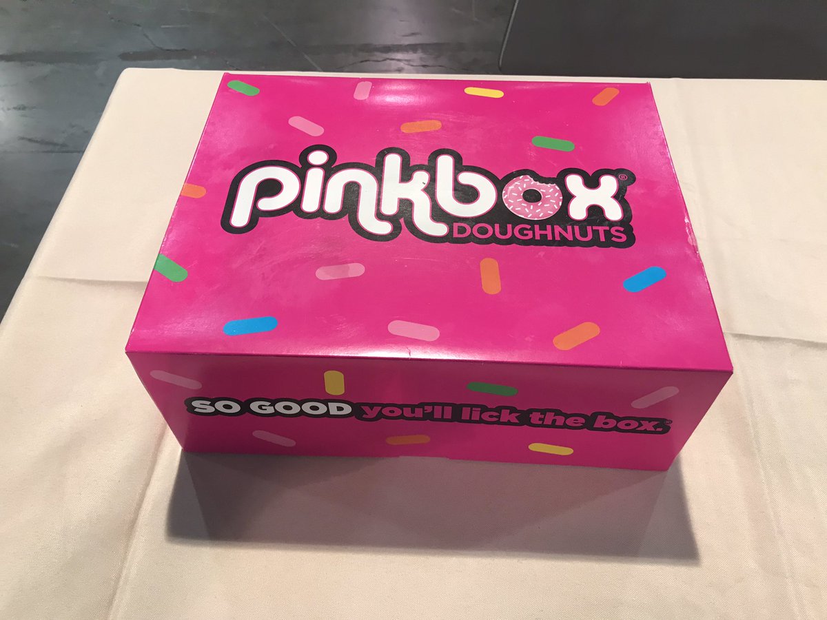 the_lost1z's tweet image. Best Doughnuts Ever! What a great marketing device! #pinkbox #doughnuts #sweetsweettreats