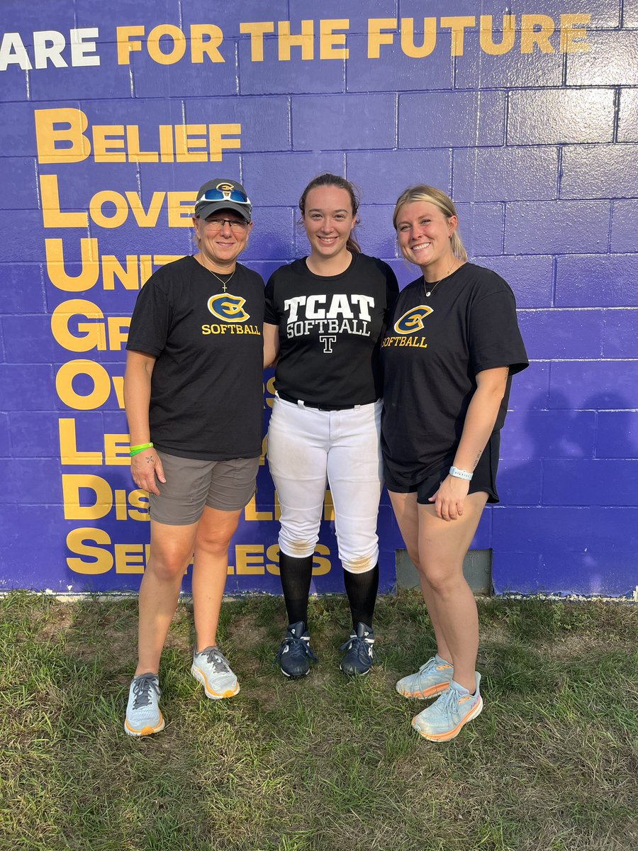 Thank you so much <a href="/BlugoldCoachH/">Leslie Huntington</a> and <a href="/place_abbey72/">Abigail Place</a>  for an awesome camp yesterday! I loved getting to know more about what <a href="/UWECSoftball/">Blugold Softball</a> is all about. I can’t wait to use all of the things I learned out in the softball field!
