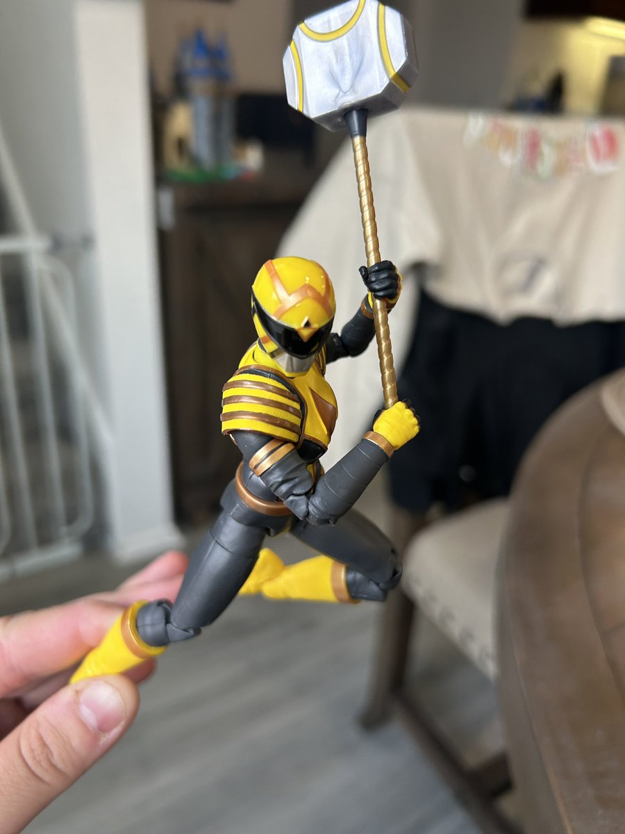 tokumuffin's tweet image. Omega Rangers in motion @ThatRyanParrott #LightningCollection