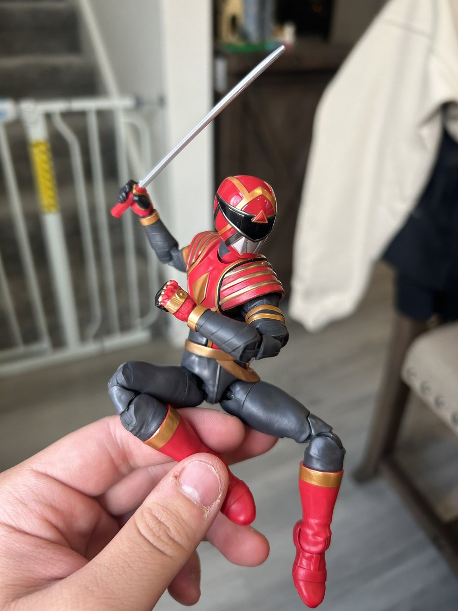 tokumuffin's tweet image. Omega Rangers in motion @ThatRyanParrott #LightningCollection