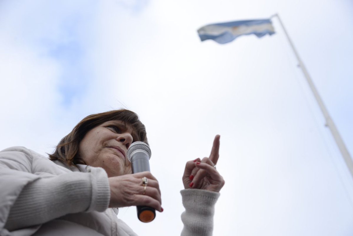 andreadarold's tweet photo. #PatoPesidente porque el cambio es necesario, porque necesitamos firmeza. Vamos @PatoBullrich https://t.co/eq2YrMrq2K