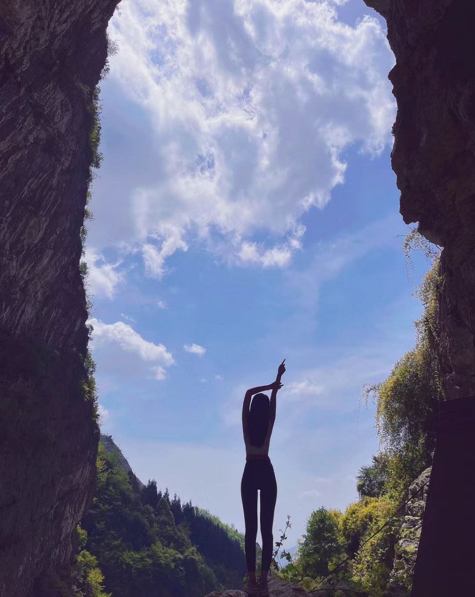 nutalapi's tweet image. If you are not born with beauty, you can only be born with inspiration; if you are not well-motivated, you must at least be sensible. This is a choice and an attitude; see yourself clearly and live calmly and calmly. Good morning.