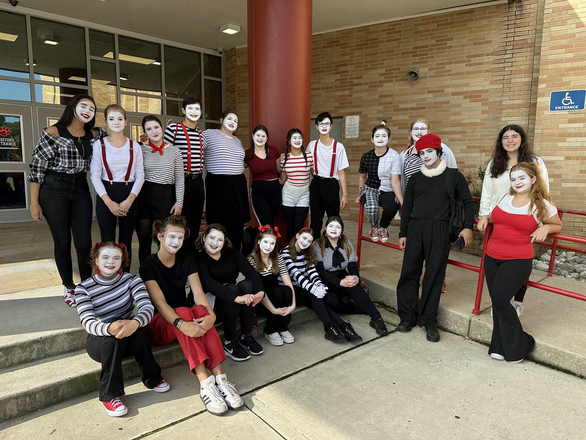 CH East Mime Company tweet media