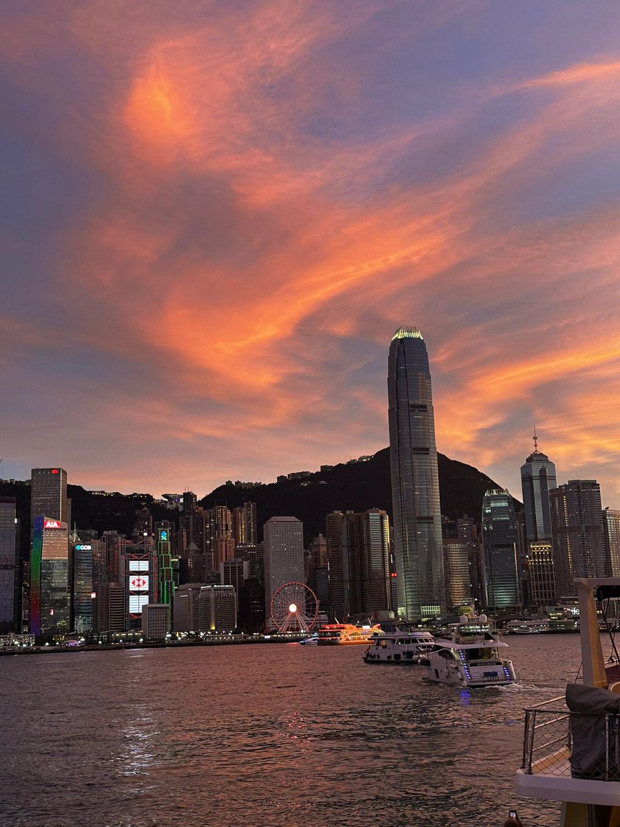versosa25's tweet photo. Every bit of Hong Kong🎉 https://t.co/kV20Zlq1Dj