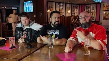 LoveWrestlingCA's tweet photo. LIVE from Hitman's Bar! It's #Quizplex!
@CanadianGooseKS vs @kiledriver vs @BBBoris
https://t.co/3w4zf5i0E6 https://t.co/gGLhpgATmP