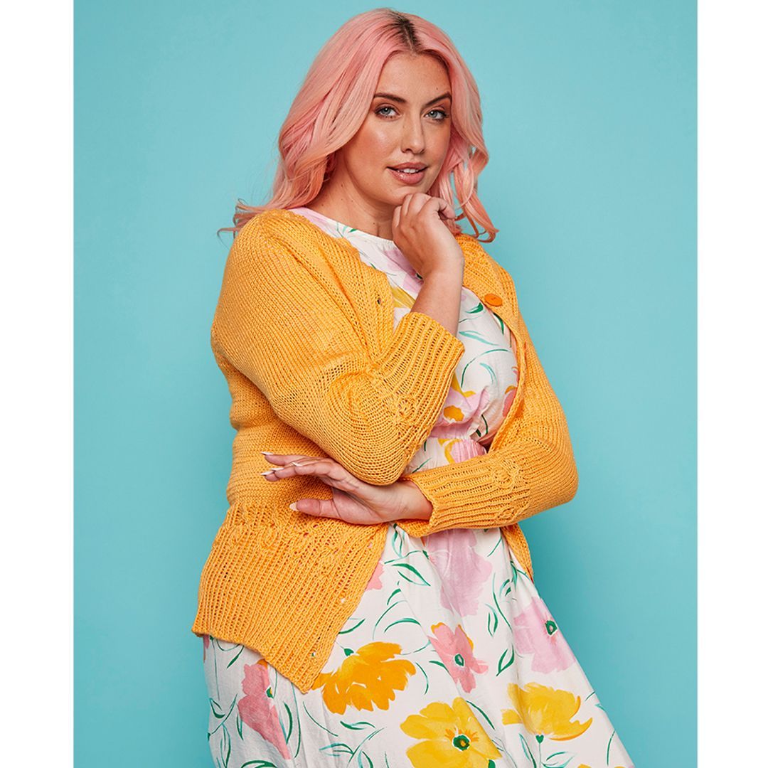 CascadeYarns's tweet photo. Here is a sneak peek of our feature in @knitnow magazine - Issue 160 on sale October 5th.
Saffron Cardigan in Ultra Pima, designed by Nataliya Polyakov.
#CascadeYarns #UltraPima #saffroncardigan #sneakpeek #knitinspo #knitfashion https://t.co/Zq28JNRSEg