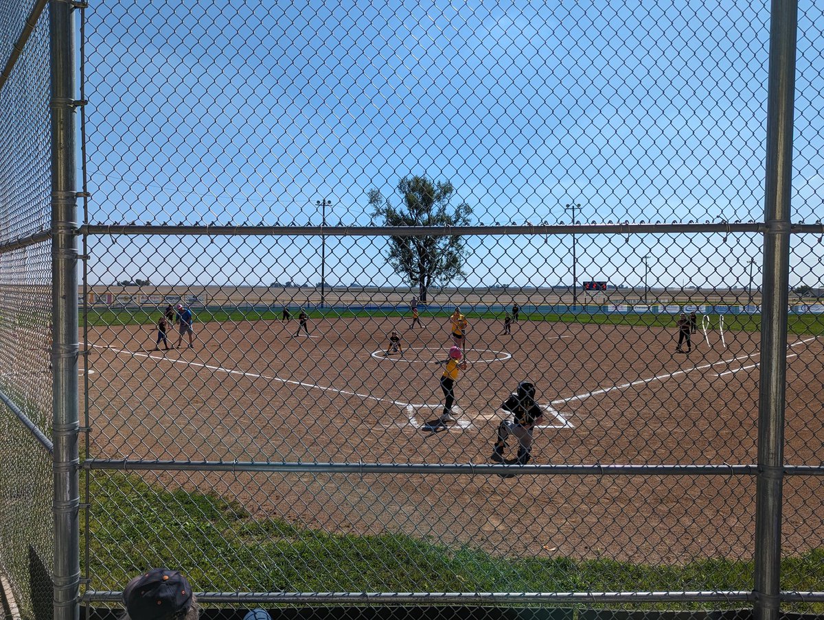 fire_forsyth's tweet photo. Got our games in at Maroa. 

A little warm but the kids got to play. https://t.co/mFoqoLldSF