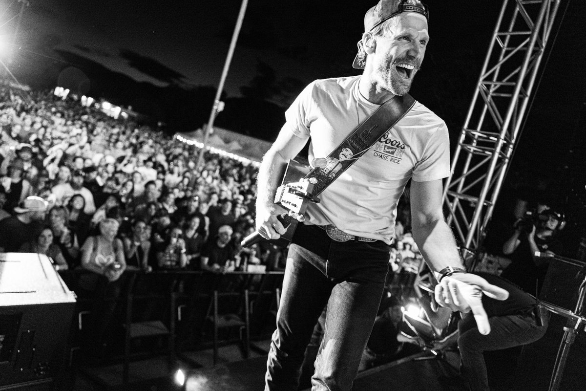 ChaseRiceMusic's tweet photo. Morning I chased Elk. Afternoon I played firemen. Evening I played with Brooks and Dunn for @CoorsBanquet 150th at the brewery in Colorado. This may go down as one of my best days ever. https://t.co/9OBfylD3vO