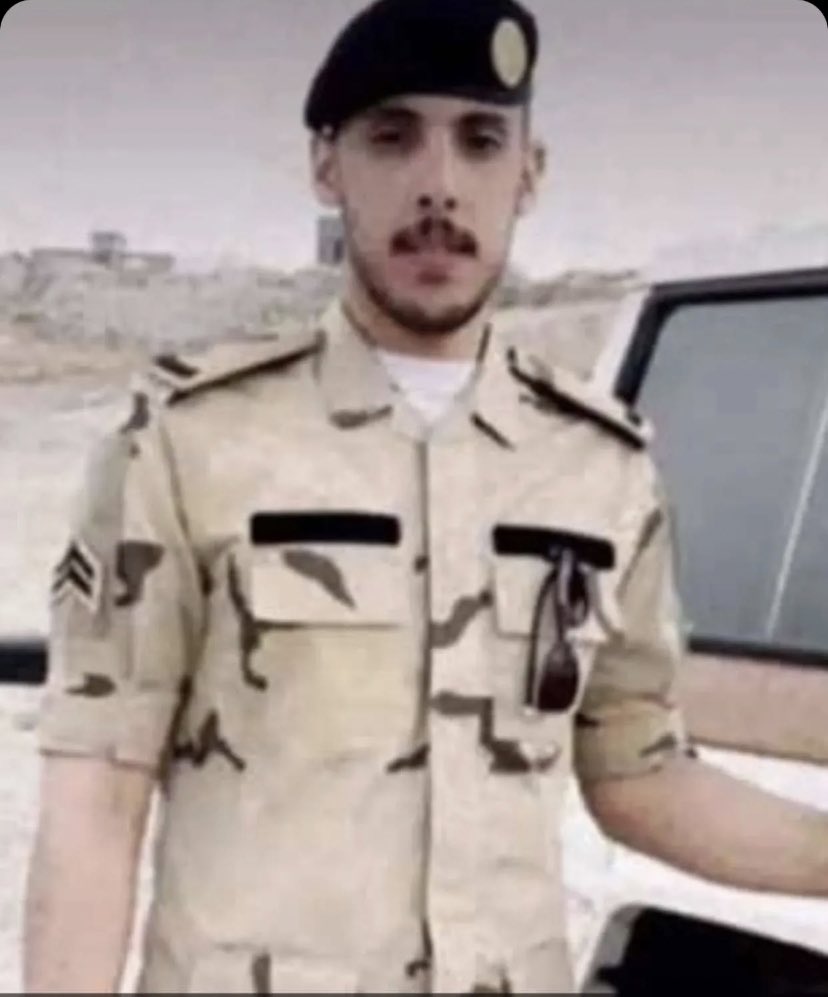 إنا لله وإنا اليه راجعون 
انتقل الى رحمة الله أحد رجال مكافحة المخدرات المغفور له بإذن الله سيف بن محمد المليحي الواهبي في ميدان العز والشرف، اللهم أنزله منازل الصديقين والشهداء وارحمه واغفرله ، والعزاء موصول لأهله وذويه وألهمهم الله الصبر والسلوان.

#منصات_بني_واهب_الإعلامية