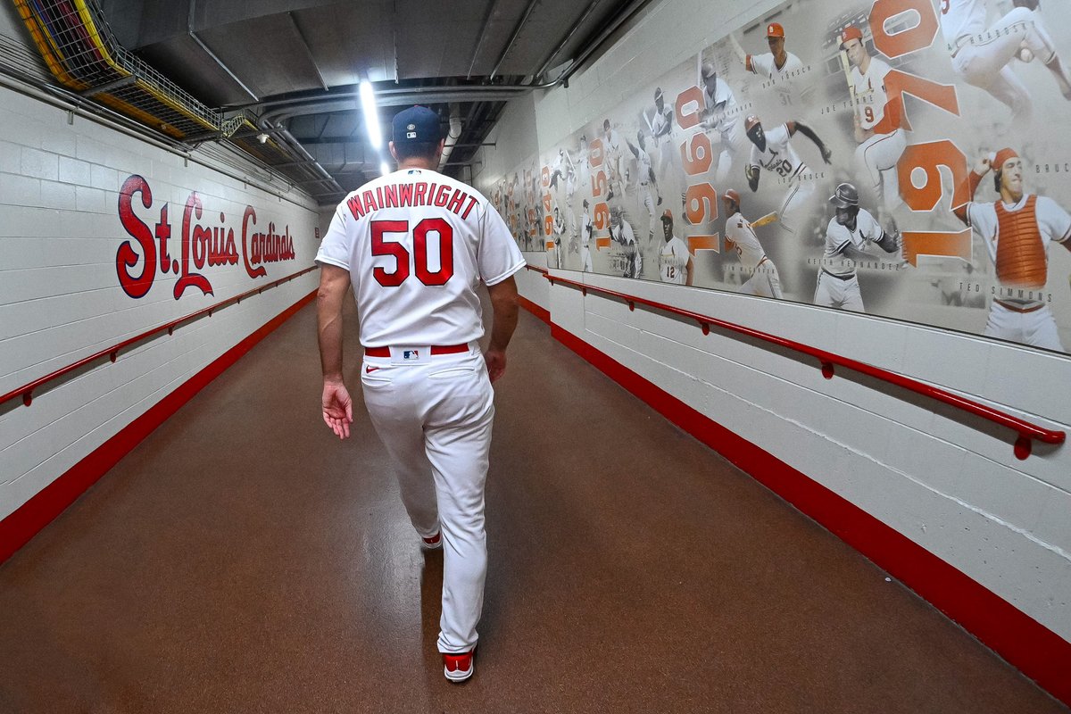 Cardinals's tweet image. Goodnight, St. Louis.