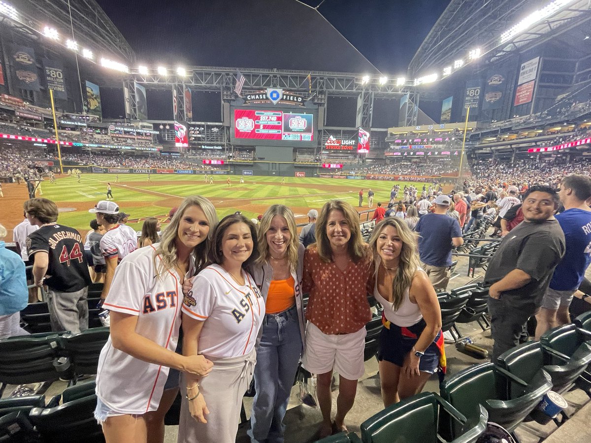 KeithWKiser's tweet image. Astros road trips are fun!!