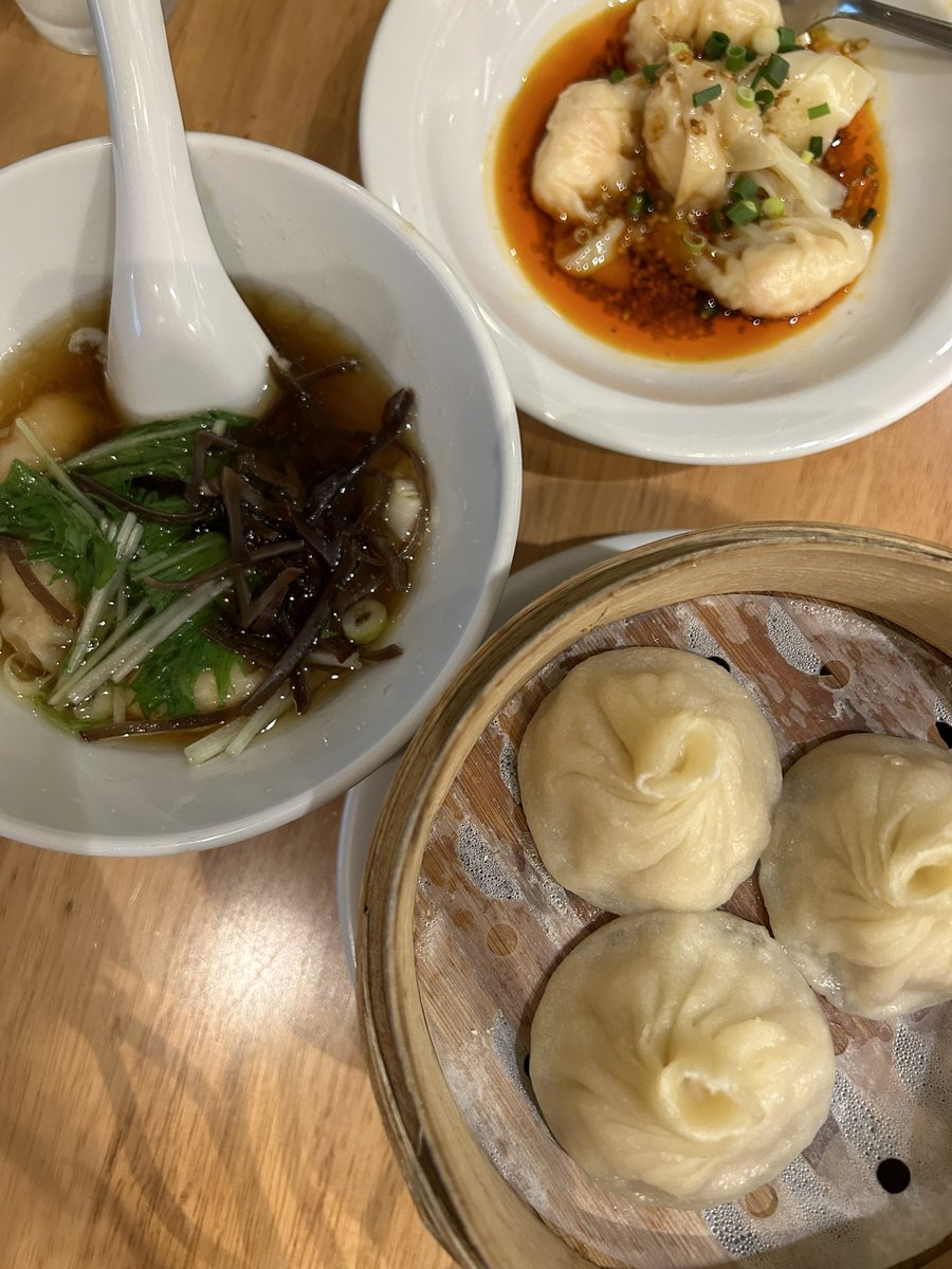 apjdmwj's tweet photo. ヤダー！！昨日に戻って小籠包食べたい…もっちもち飲茶たち食べ放題だったのにあんまり食べれなかった…  無念… https://t.co/101GWJnOPX