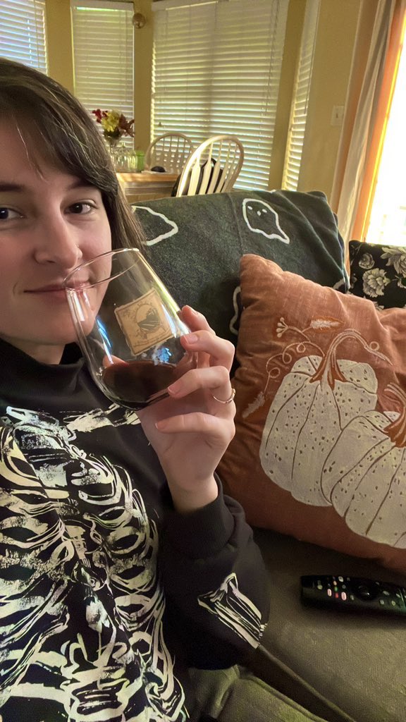 swarles11's tweet photo. Happy Spooky Season! I’m celebrating by doing my annual rewatch of Over the Garden Wall and drinking wine 🍂🎃💀♥️ https://t.co/lxF4CH7RsV