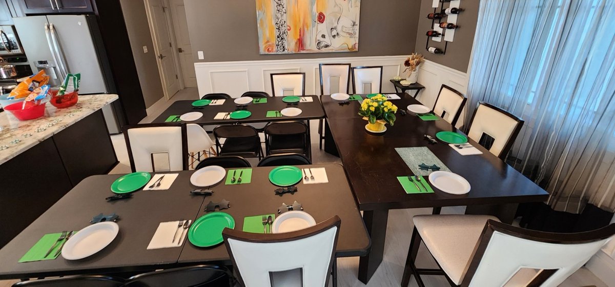 __mikebradley__'s tweet image. One final Team dinner before postseason play begins...Good Luck Ladies!!!  Leave it ALL on the Field!  @LSW_Softball