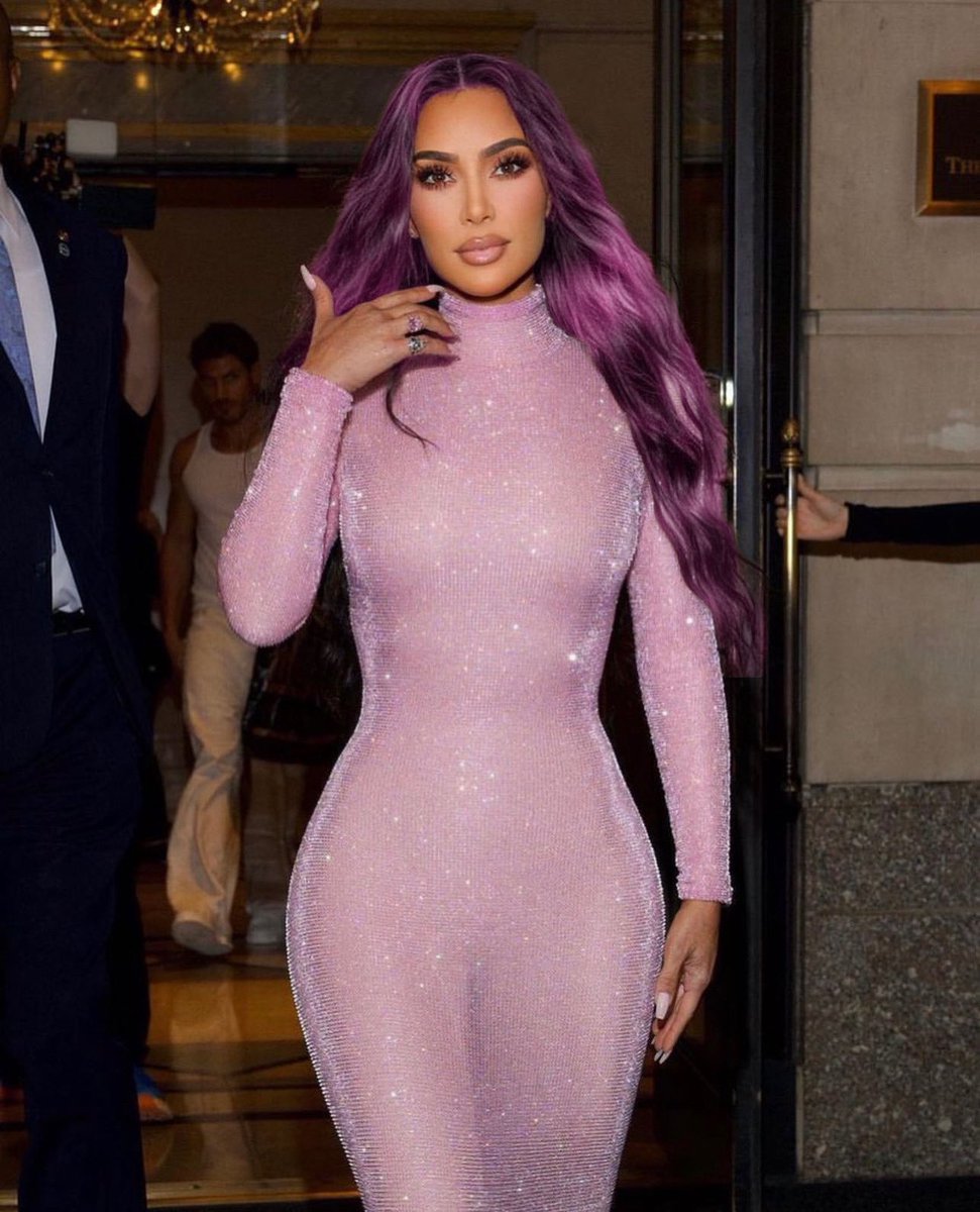 JamilaSkai's tweet image. THE PINK-PRINT, FUCK THE BLU-PRINT, IM REALLY WHAT THESE HOES ASPIRE GOT THEM COPYING CALL EM THE REPRINT🩷🦄 #CATCHIT #CLOCKIT #REUNIONDAY #WAGSLA #PinkFriday2